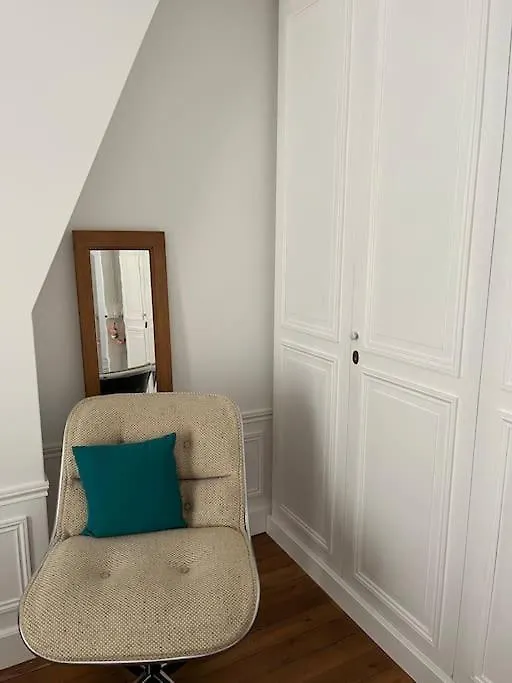 Apartment Charmant Appartement Typique Parisien France